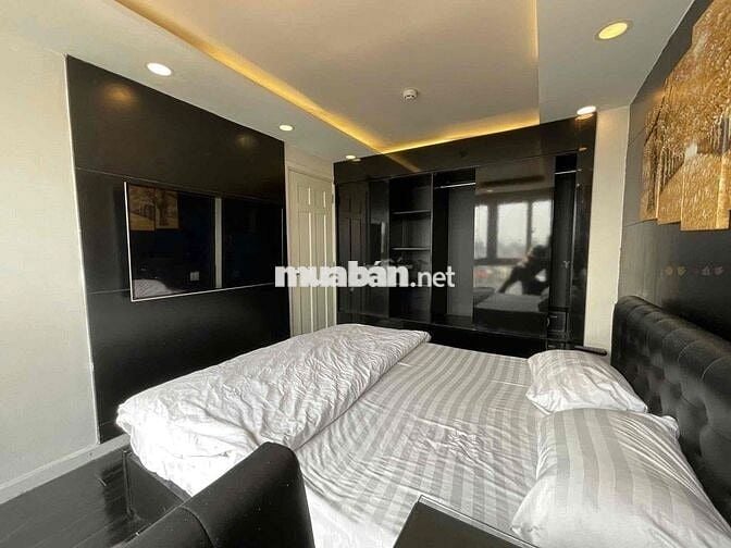1 Phòng Ngủ đầy đủ tiện nghi , thang máy , ban công thoáng