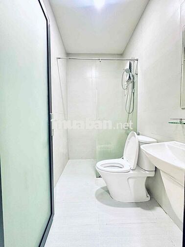 Studio Ban Công 28m2 - Máy Giặt Riêng - Thang Máy - Khu Phan Xích Long
