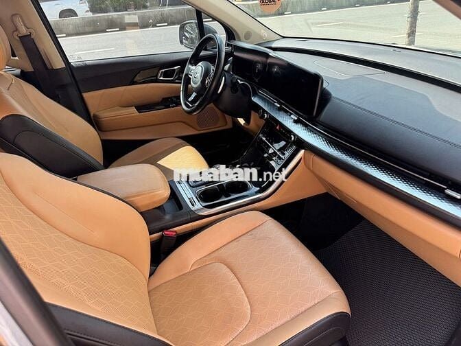 Kia Carnival 2.2D Premium 8 chỗ 2021 - 57000 km