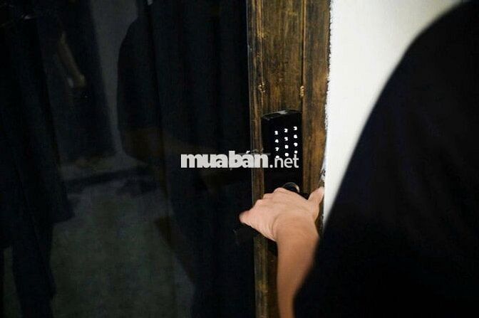 Cho thuê căn hộ dịch vụ giá rẻ mặt tiền đường Lạc Long Quân