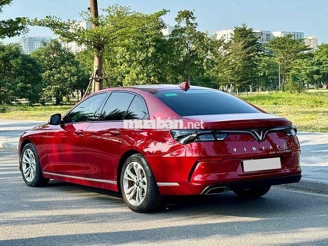VinFast Lux A 2.0 Tiêu chuẩn 2022 siêu đẹp