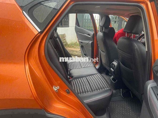 Kia Sonet 2023 Premium 1.5 AT - 90000 km