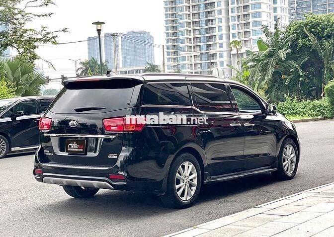 KIA SEDONA FULL DẦU 2020 ĐI RẤT ÍT - 68000 km
