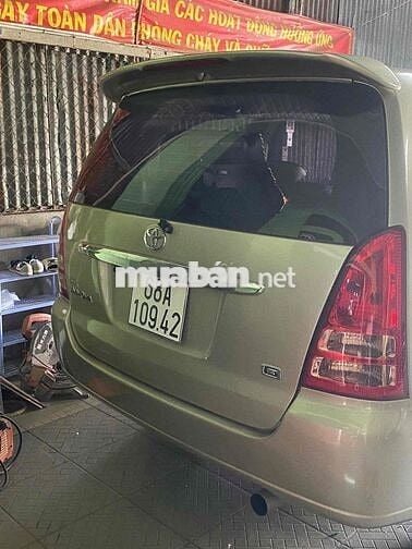 Toyota Innova 2007 J