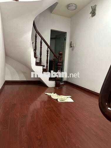 Cho thuê nhà đg.nội bộ.cmt8.p5.tân bình