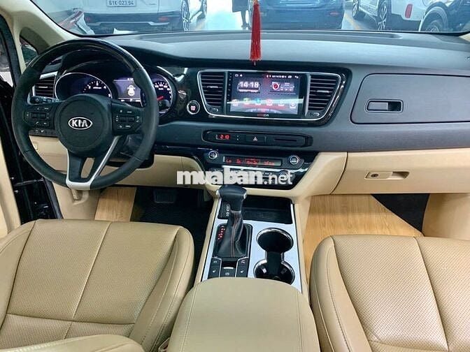 KIA SEDONA FULL DẦU 2020 ĐI RẤT ÍT - 68000 km