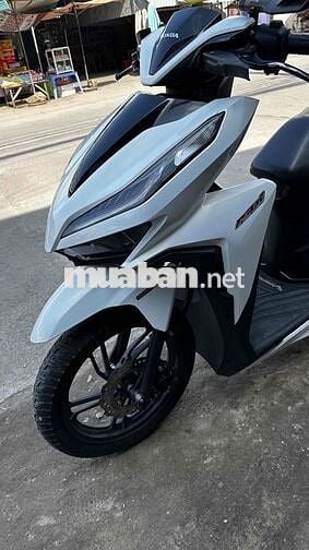Vario 150 trắng đen 2019 ( hỗ trợ góp )