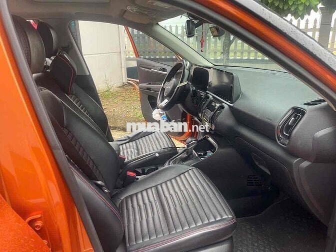 Kia Sonet 2023 Premium 1.5 AT - 90000 km