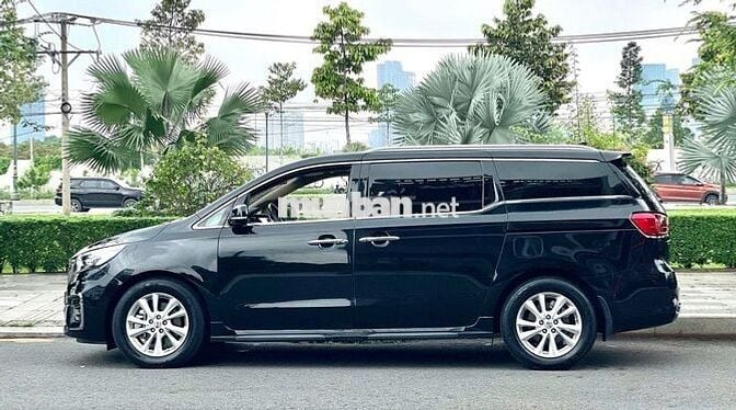 KIA SEDONA FULL DẦU 2020 ĐI RẤT ÍT - 68000 km