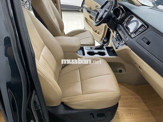 KIA SEDONA FULL DẦU 2020 ĐI RẤT ÍT - 68000 km