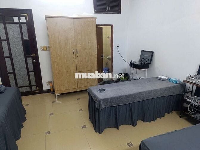 Mặt tiền TT Quận 8 ở lầu 1 làm văn phòng hay SPA