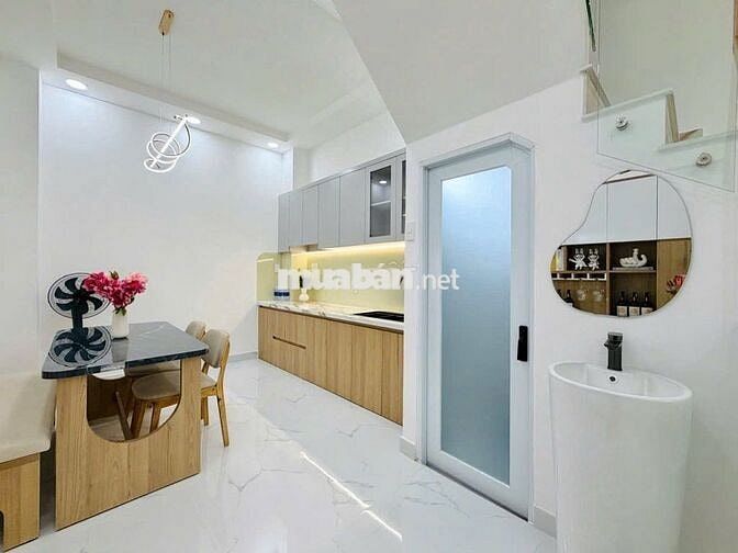 NHÀ VĨNH KHÁNH Q4- SÁT MT- 32m2 - 4 TẦNG- KO QH- CHỈ 4.95 TỶ