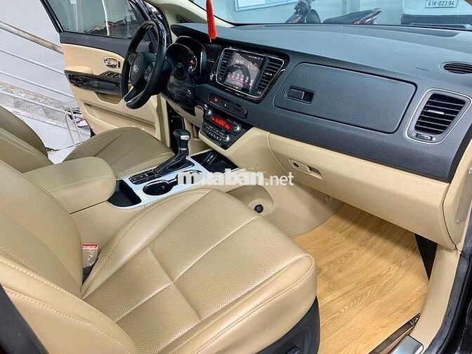 KIA SEDONA FULL DẦU 2020 ĐI RẤT ÍT - 68000 km