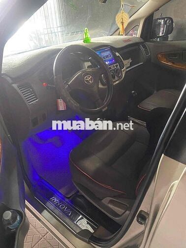 Toyota Innova 2007 J