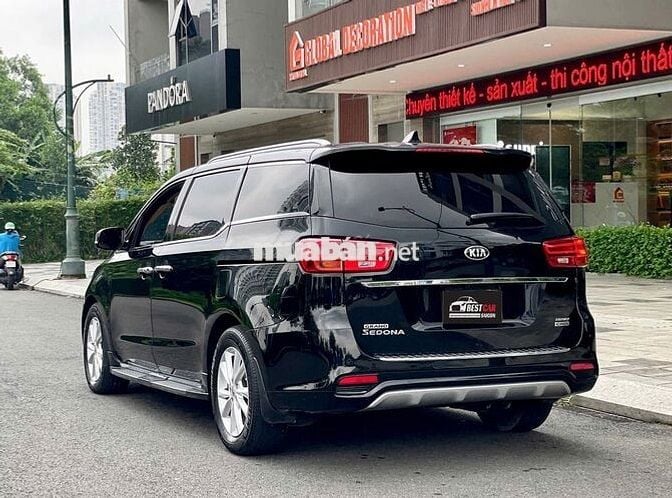 KIA SEDONA FULL DẦU 2020 ĐI RẤT ÍT - 68000 km