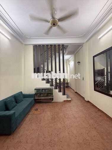 Cho thuê nhà 3 tầng, đường Trần Cung, phường Cổ Nhuế 1, Hà Nội