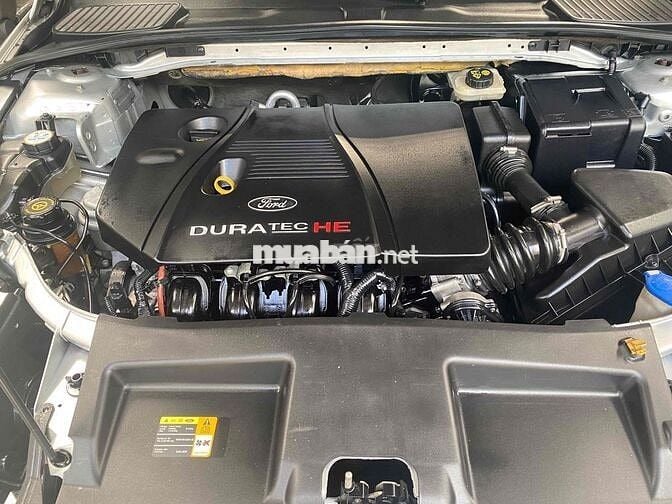 Ford Mondeo 2010 - 82000 km xe gia đình sử dụng