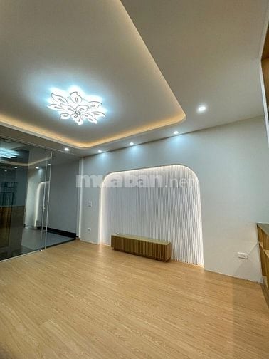 SIÊU PHẨM HỒNG TIẾN+3 ĐƯỜNG ÔTÔ VÀO NHÀ 5 TẦNG+GARA ÔTÔ + NHỈNH 21 TỶ