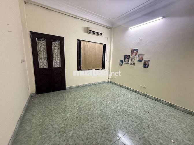 Cho thuê nhà 3 tầng, đường Trần Cung, phường Cổ Nhuế 1, Hà Nội