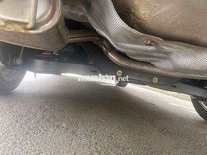 Ford Mondeo 2010 - 82000 km xe gia đình sử dụng