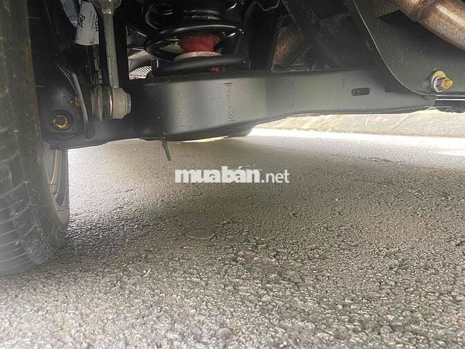 Ford Mondeo 2010 - 82000 km xe gia đình sử dụng