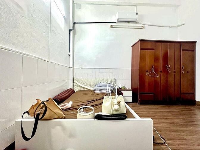 Thuê Căn Hộ 1PN Full Nội Thất Nguyễn Oanh Gần Emart Phan Văn Trị