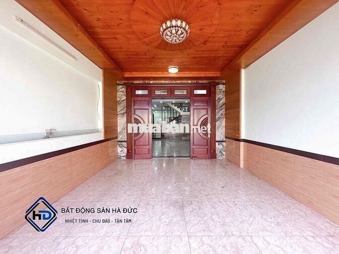 Nhà trệt 3 lầu 5x26 vị trí đẹp gần ngã tư sầm uất