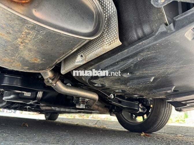 Toyota Camry 2.5 HEV Top 2025 - 7998 km