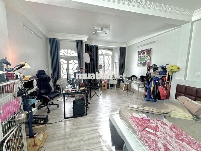 BÁN NHÀ ĐẸP 5 TẦNG ĐƯỜNG HUỲNH VĂN BÁNH QUẬN PHÚ NHUẬN