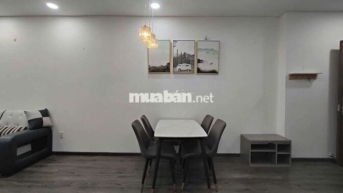 Cho thuê căn hộ 2 phòng ngủ Chung Cư Monarchy B