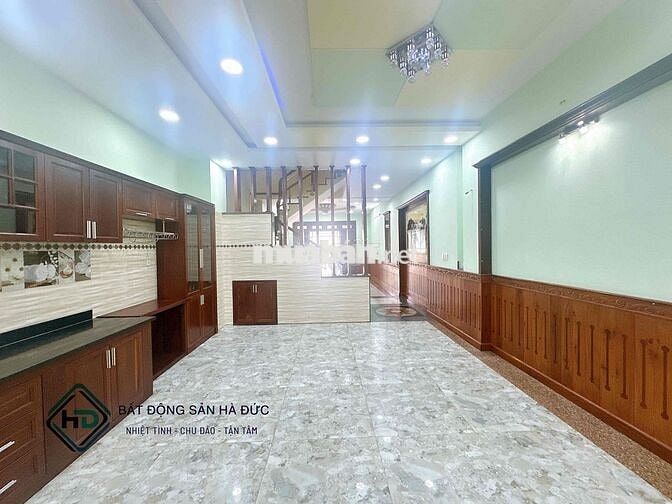 Nhà trệt 3 lầu 5x26 vị trí đẹp gần ngã tư sầm uất