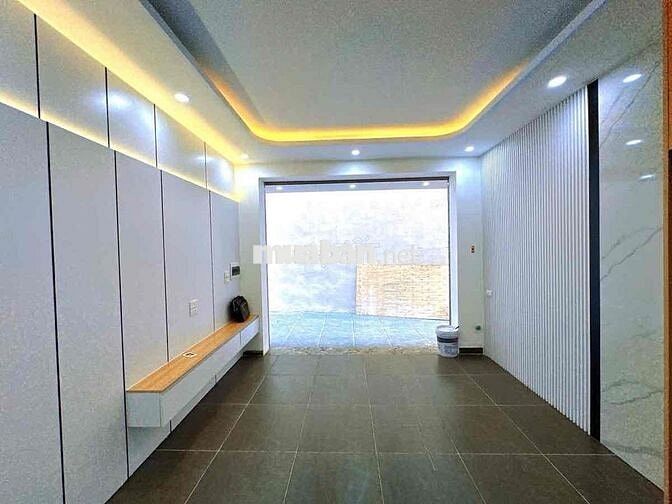 Lô Góc Cầu Giấy 40m2 - 6 Tầng Thang Máy - Gần Phố - Ở Ngay - 11 Tỷ