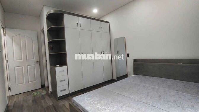 Cho thuê căn hộ 2 phòng ngủ Chung Cư Monarchy B