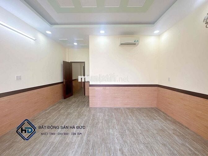 Nhà trệt 3 lầu 5x26 vị trí đẹp gần ngã tư sầm uất