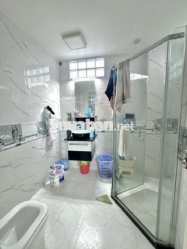 BÁN NHÀ ĐẸP 5 TẦNG ĐƯỜNG HUỲNH VĂN BÁNH QUẬN PHÚ NHUẬN