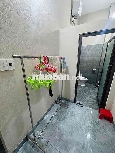 Nhà mới full nội thất giá rẻ khu dân cư an ninh tốt