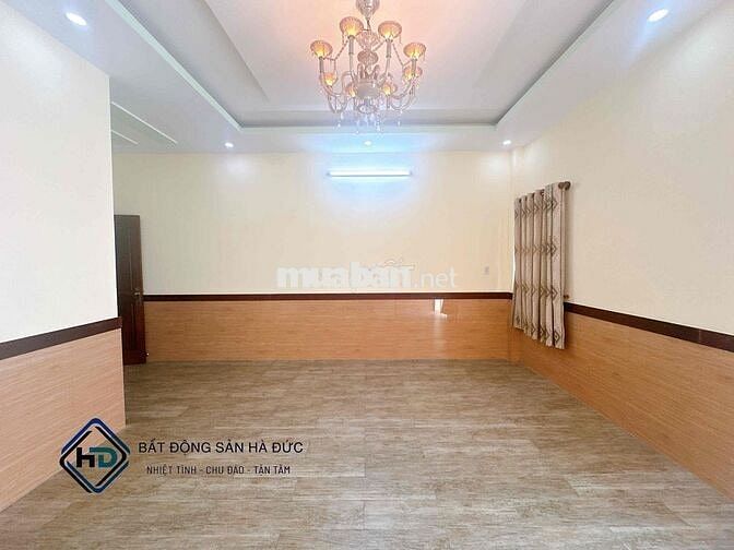 Nhà trệt 3 lầu 5x26 vị trí đẹp gần ngã tư sầm uất