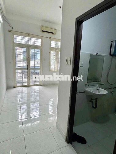 NHÀ GIÁ RẺ 4PN3WC HẺM XE TẢI NGUYỄN TƯ GIẢN P12 GV GIÁP TÂN BÌNH