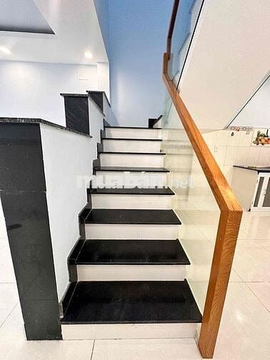 Nhà Hẻm Kênh Nước Đen (4x16m) 1 Lầu 3 Phòng - Hẻm Xe Tải