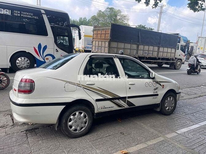 Fiat Siena 2003 ELX 1.3 - 12345 km