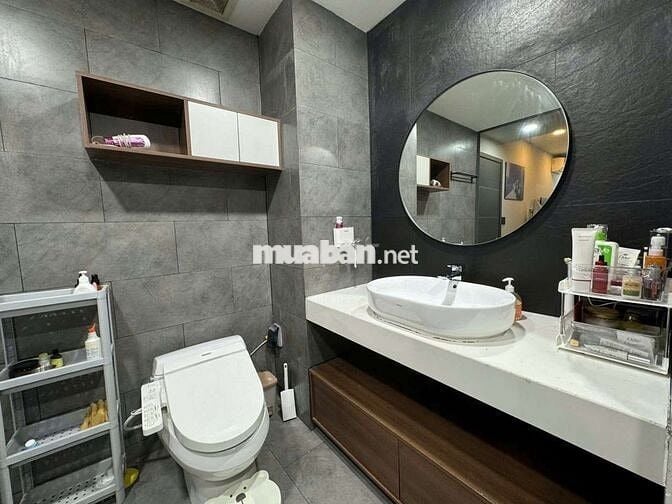 Cho thuê chung cư sát ngay sân bay 95m2-2pn2wc Full nội thất cao cấp