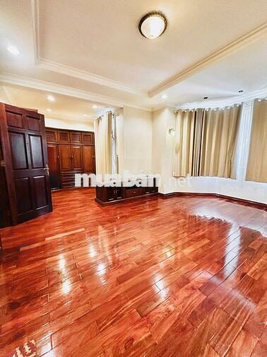 CHO THUÊ NHÀ GÓC 2 MẶT TIỀN ĐƯỜNG HOA PHƯỢNG - XEM NHÀ NGAY.