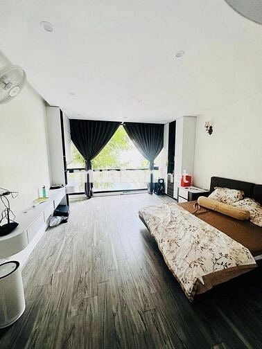 GĐ CẦN BÁN NHÀ PHỐ HUẾ - LÒ ĐÚC 39m2 5T 30m ra phố nhỉnh 8 Tỷ