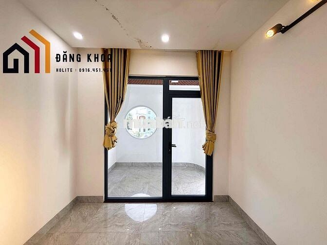 CHO THUÊ NHÀ CÓ THANG MÁY MẶT TIỀN TRUNG TÂM