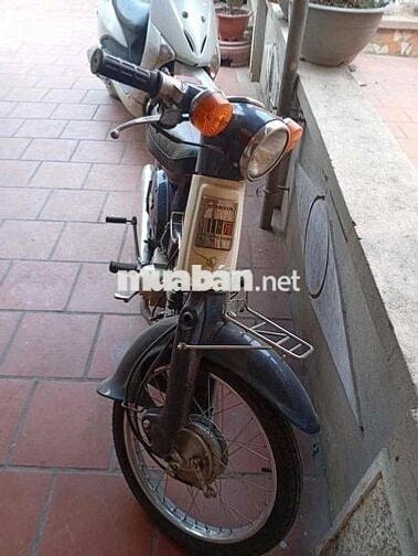 cần ra con đi con xe cổ