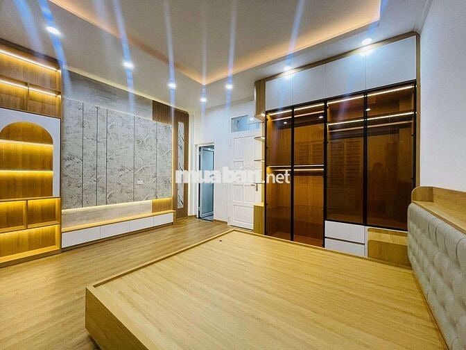 TÔI CẦN BÁN NHÀ VŨ TÔNG PHAN - 4 TẦNG  FULL NỘI THẤT - Ô TÔ CÁCH 10MI.