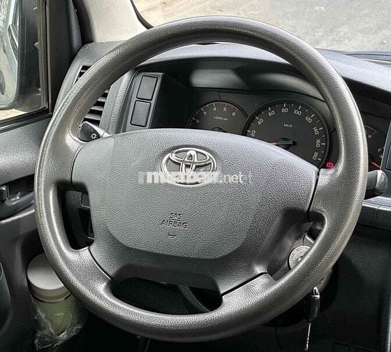Toyota Hiace 2014 máy dầu - Xe đưa đón chuyên gia