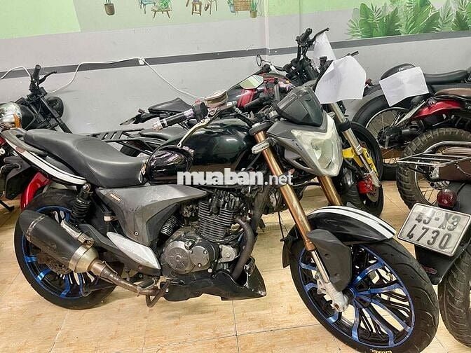 moto benelli tnt 150