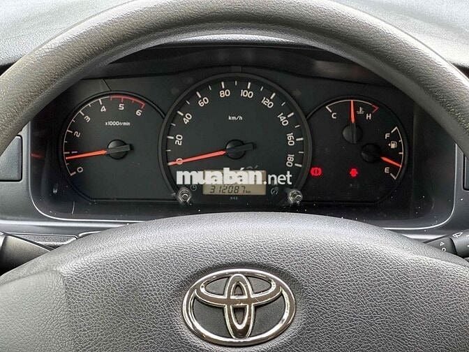 Toyota Hiace 2014 máy dầu - Xe đưa đón chuyên gia