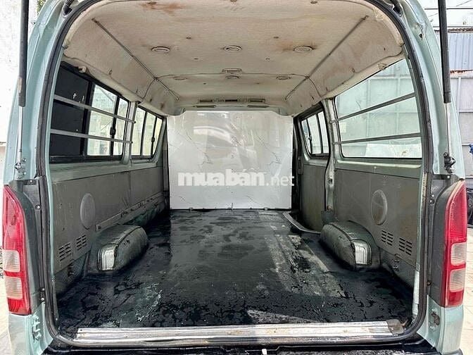 Toyota Hiace 2008 - 123 km